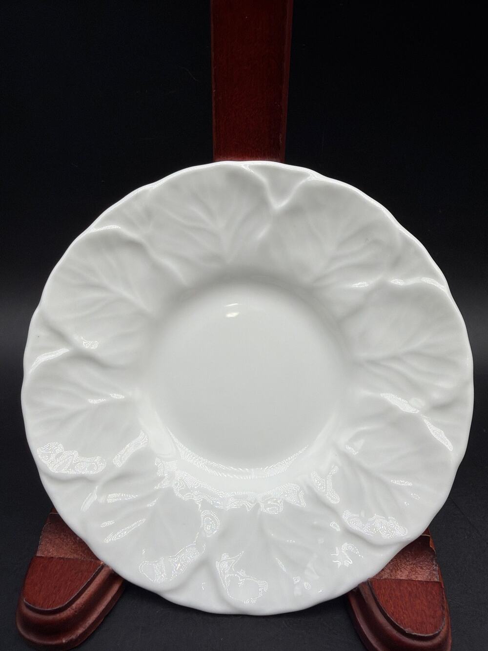 Wedgwood Countryware Bone China Small Plate 4.75" England White Leaf butter pat